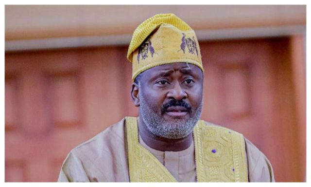 Desmond Elliot.jpg