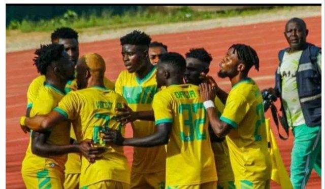 Plateau United .jpg