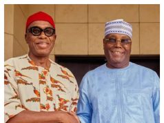 Atiku, Amaechi draw crowd at filling station, promise ‘we’ll bring back fuel subsidy’ AtikuAmaechi.jpg